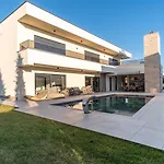 Villa Emaar